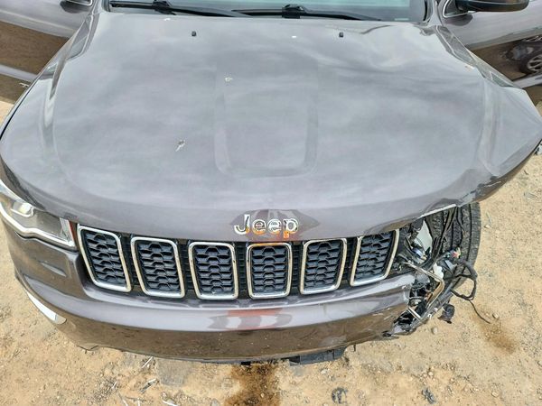 2021 JEEP GRAND CHEROKEE LAREDO 4X2