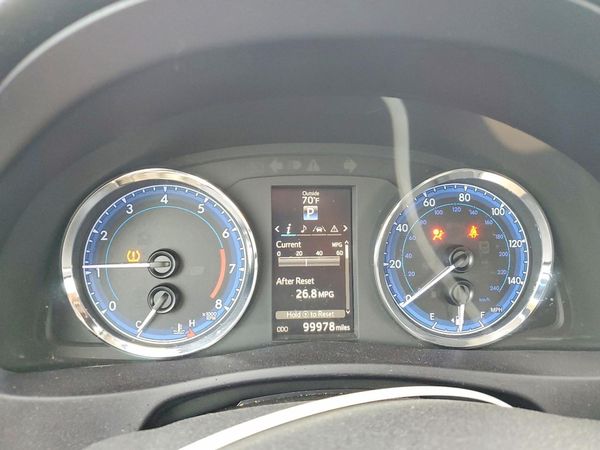 2018 TOYOTA COROLLA
