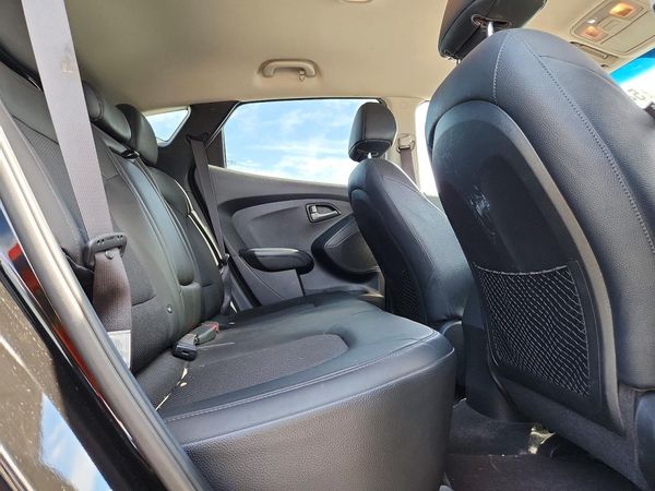 2015 HYUNDAI TUCSON GL (Middle-Low)