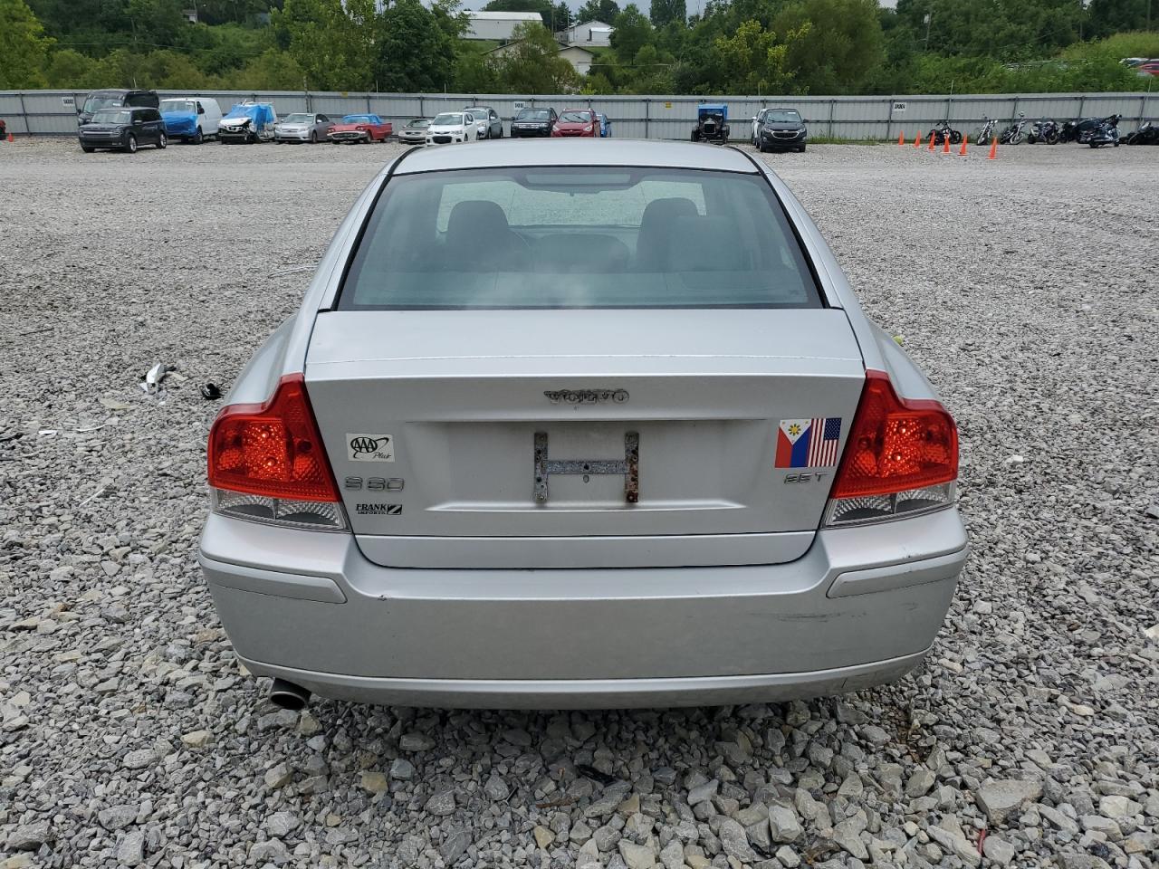 2005 VOLVO S60