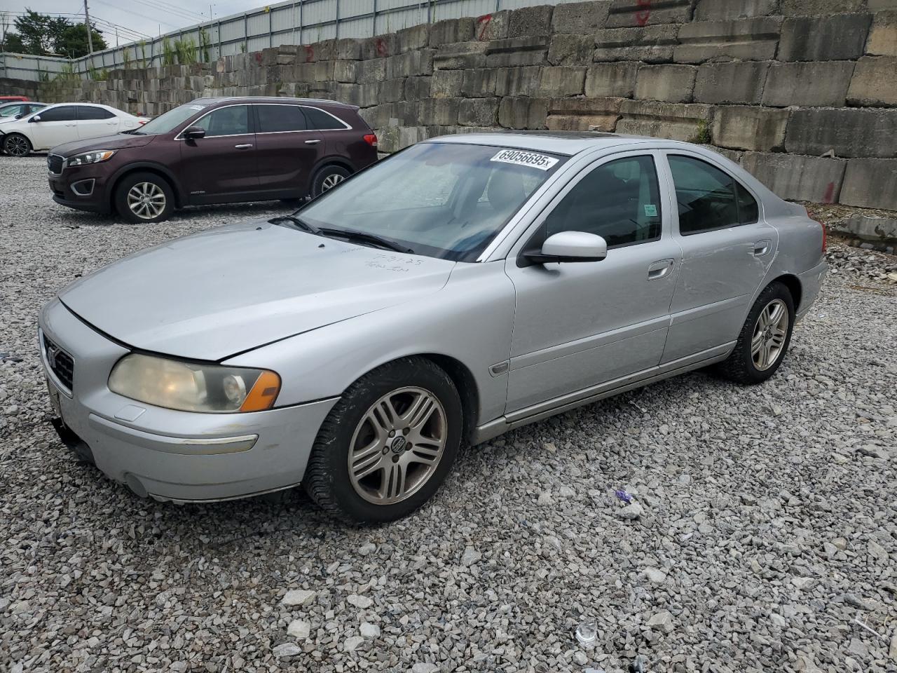 2005 VOLVO S60