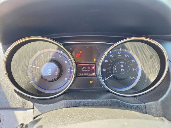 2012 HYUNDAI SONATA Middle-low level