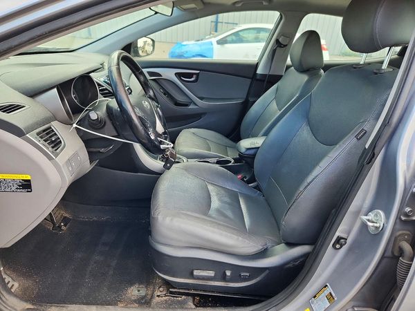 2014 HYUNDAI ELANTRA GLS (Middle)