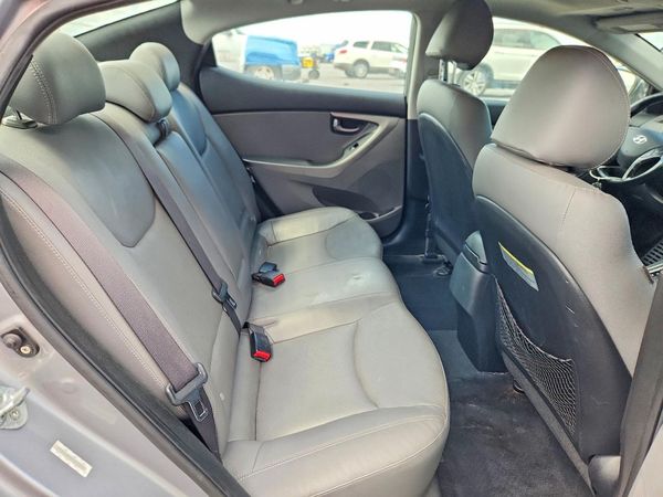 2014 HYUNDAI ELANTRA GLS (Middle)