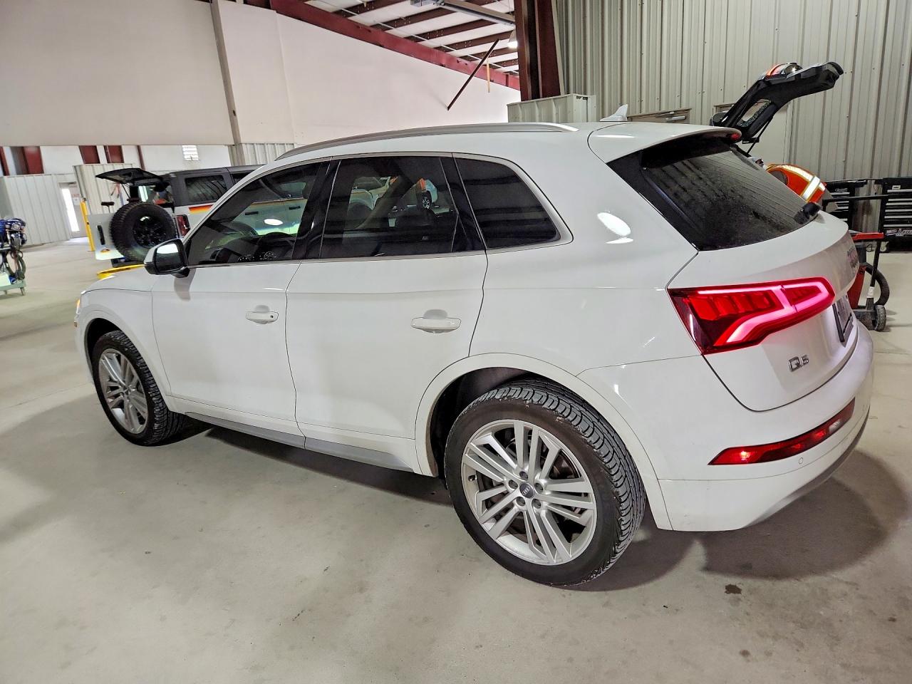 2018 AUDI Q5 quattro Premium Plus