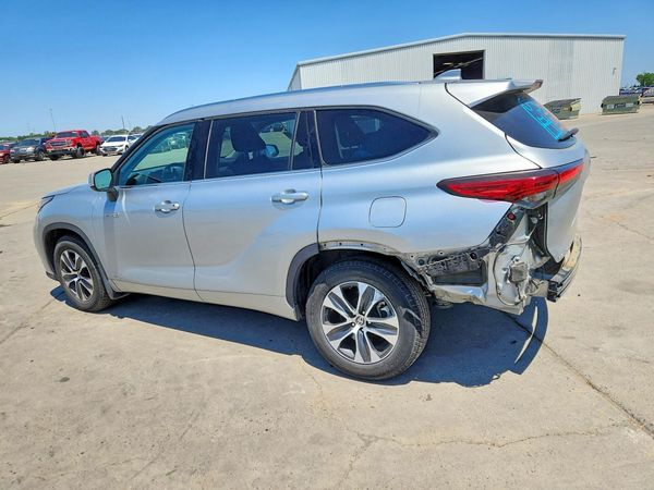 2020 TOYOTA HIGHLANDER XLE Nav