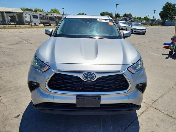 2020 TOYOTA HIGHLANDER XLE Nav
