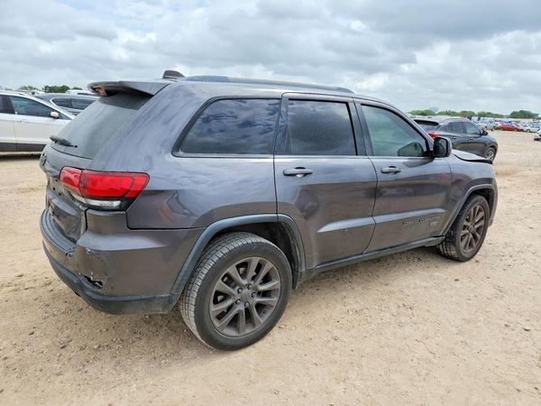 2017 JEEP GRAND CHEROKEE LAREDO 4X2