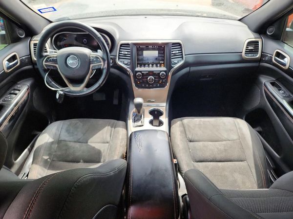 2017 JEEP GRAND CHEROKEE LAREDO 4X2