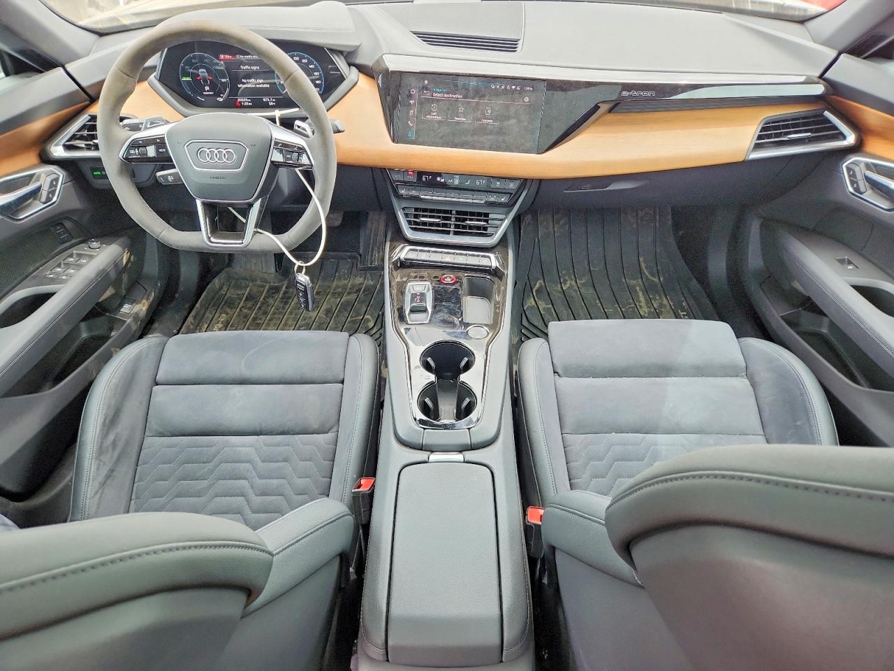 2023 AUDI E-TRON GT quattro Premium Plus