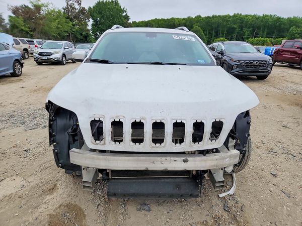 2019 JEEP CHEROKEE LATITUDE 4X4