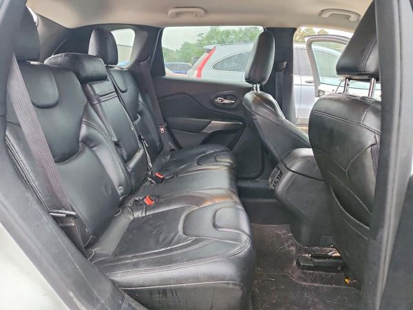 2019 JEEP CHEROKEE LATITUDE 4X4