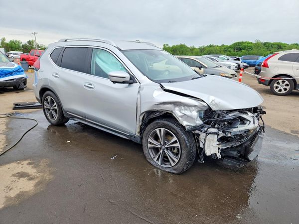 2018 NISSAN ROGUE — Passenger 3/4