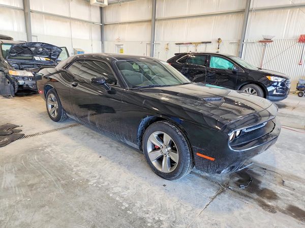 2016 DODGE CHALLENGER SXT