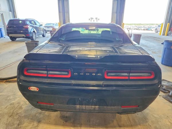 2016 DODGE CHALLENGER SXT