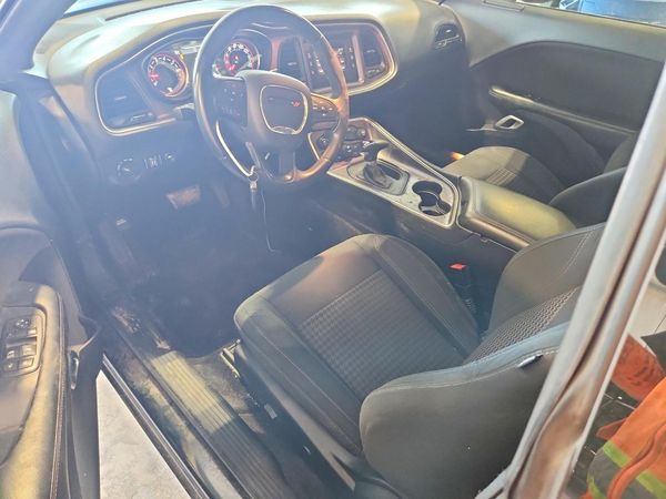 2016 DODGE CHALLENGER SXT