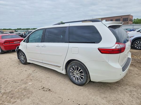 2020 TOYOTA SIENNA Q grade