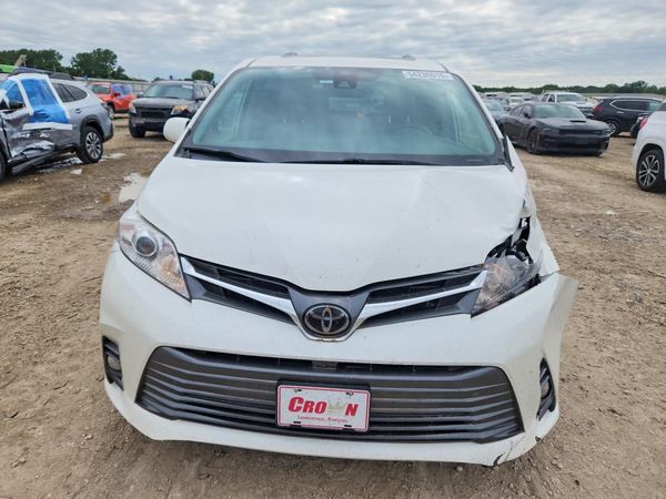 2020 TOYOTA SIENNA Q grade