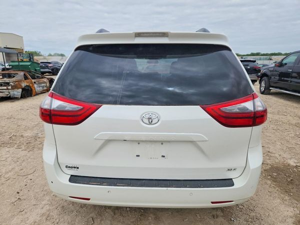 2020 TOYOTA SIENNA Q grade