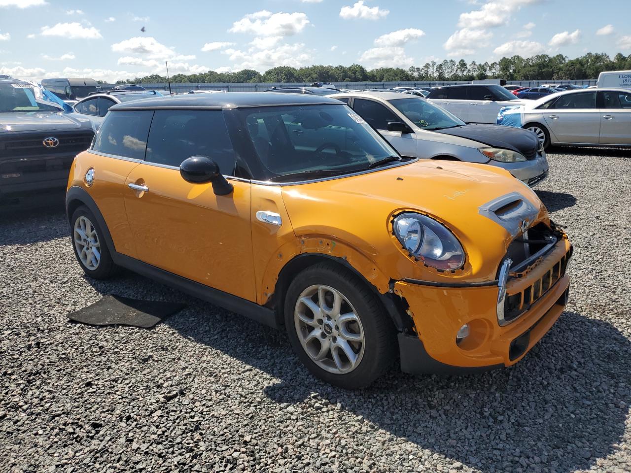 2016 MINI COOPER