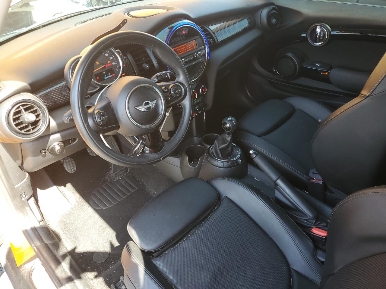 2016 MINI COOPER