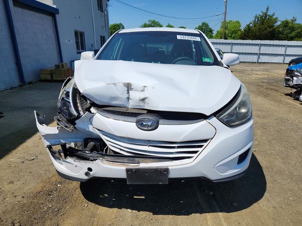 2015 HYUNDAI TUCSON GL (Middle-Low)