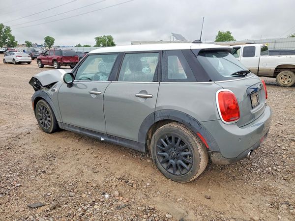 2018 MINI COOPER