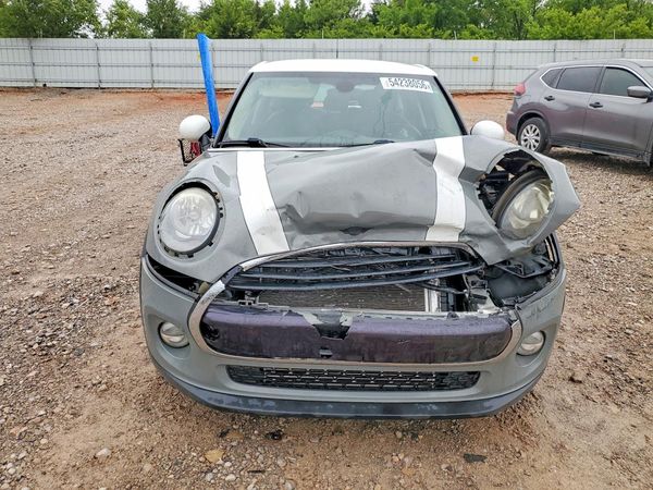 2018 MINI COOPER