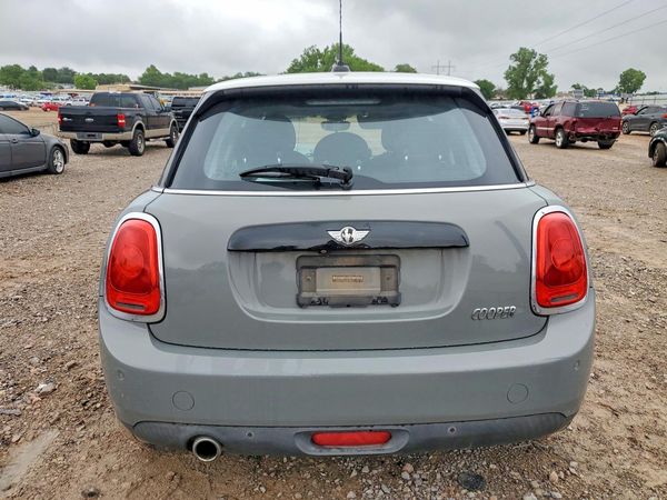 2018 MINI COOPER
