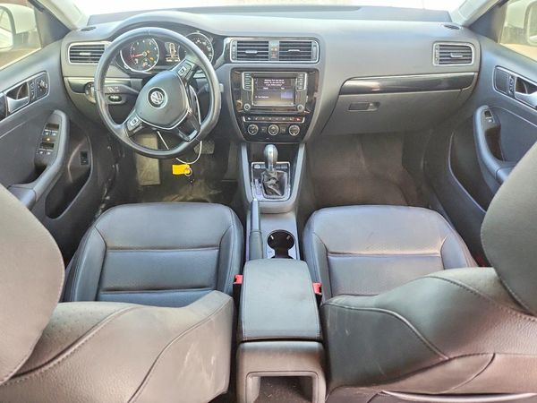 2017 VOLKSWAGEN JETTA