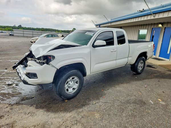 2017 TOYOTA TACOMA SR/SR5