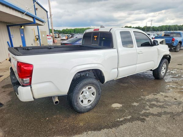2017 TOYOTA TACOMA SR/SR5