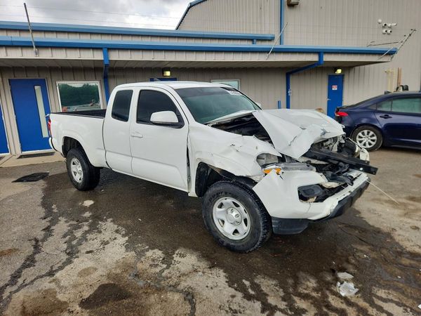 2017 TOYOTA TACOMA SR/SR5