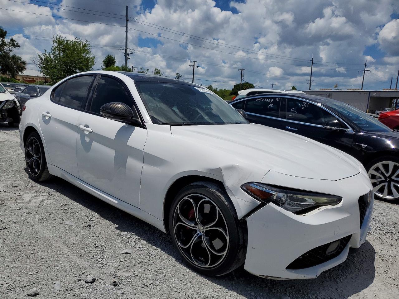 2017 ALFA ROMEO GIULIA AWD