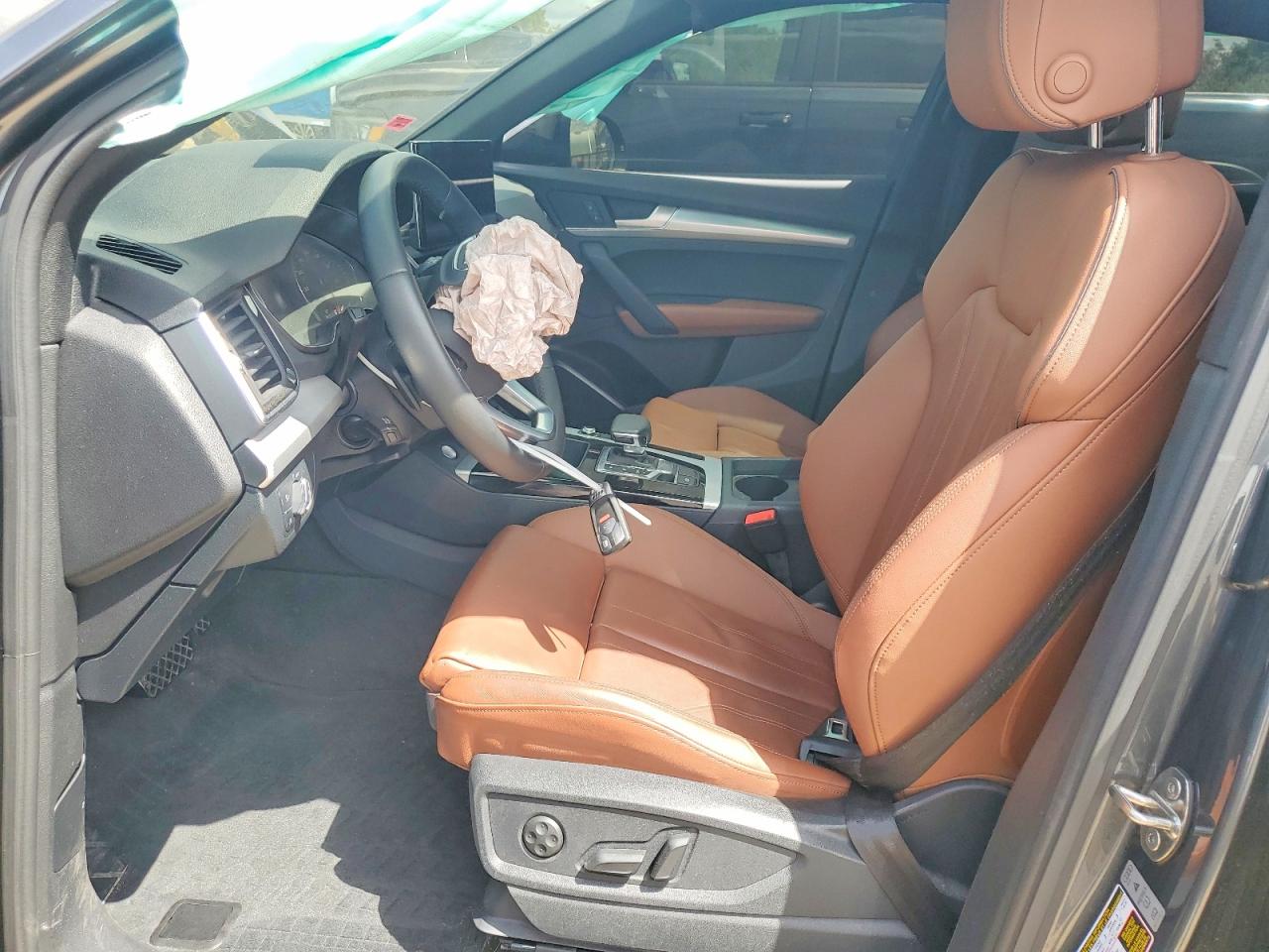 2024 AUDI Q5 S Line quattro Premium