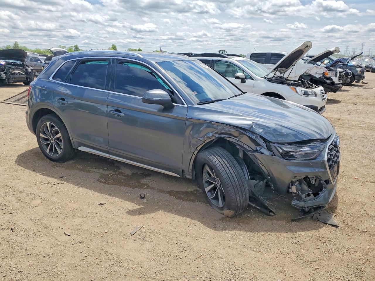 2024 AUDI Q5 S Line quattro Premium