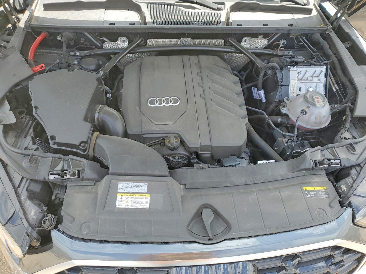 2024 AUDI Q5 S Line quattro Premium