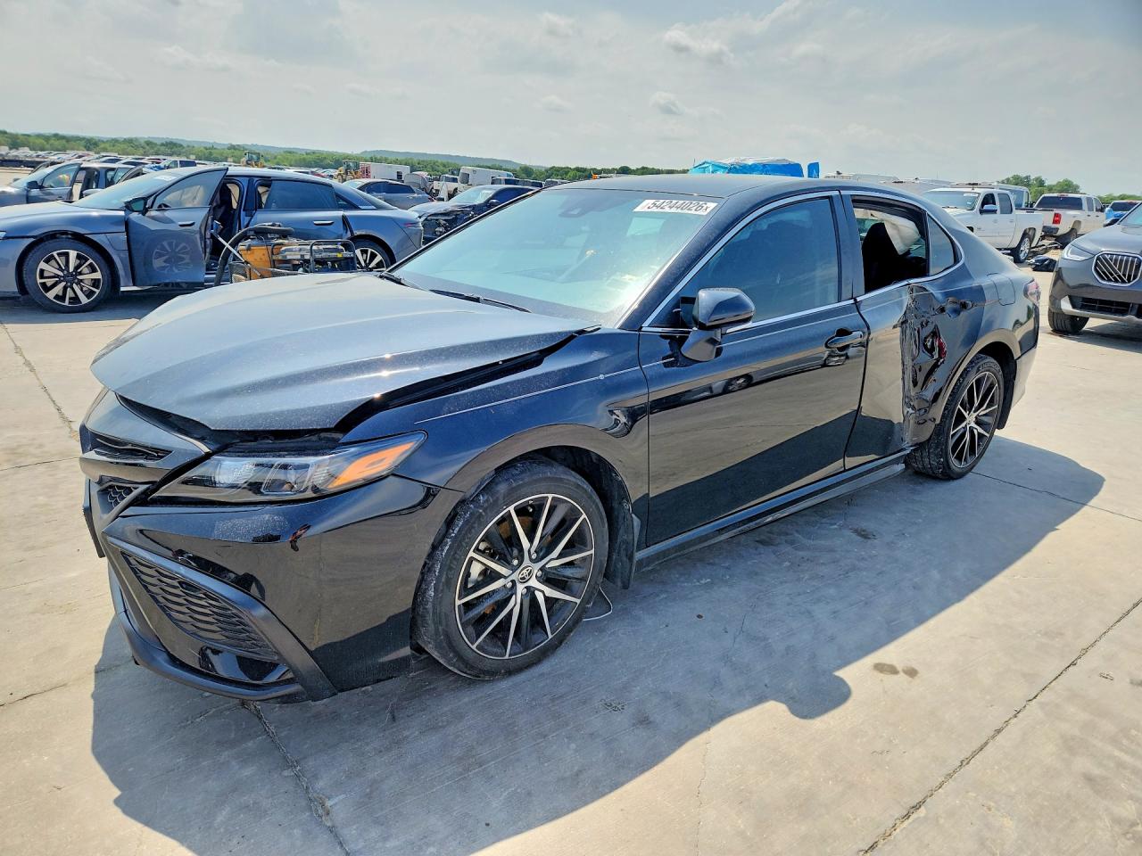 2023 TOYOTA CAMRY SE