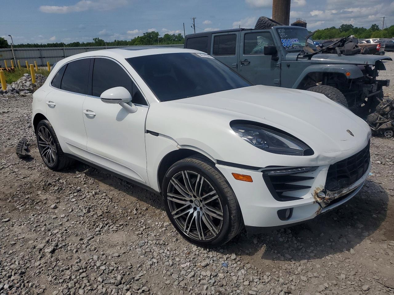 2017 PORSCHE MACAN