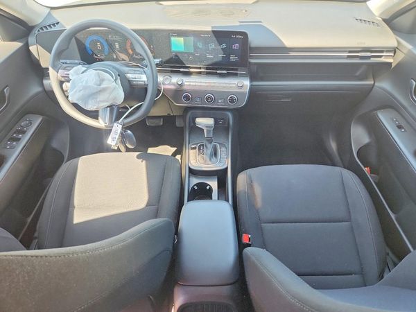 2024 HYUNDAI KONA SE