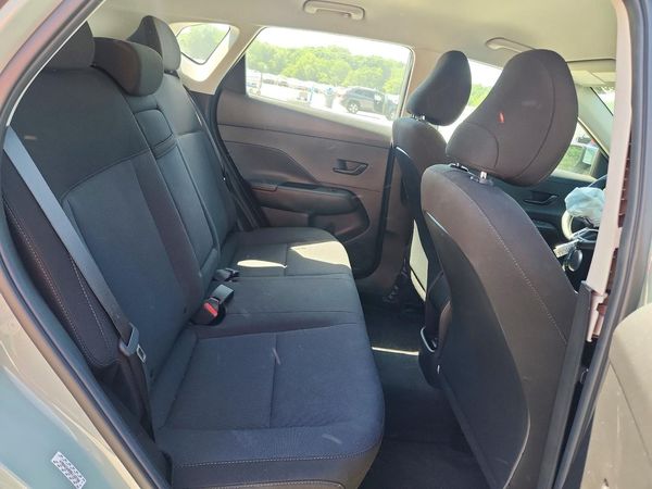 2024 HYUNDAI KONA SE