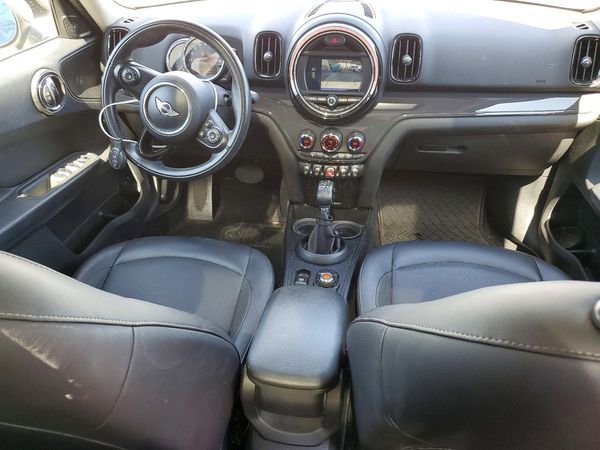 2018 MINI COOPER