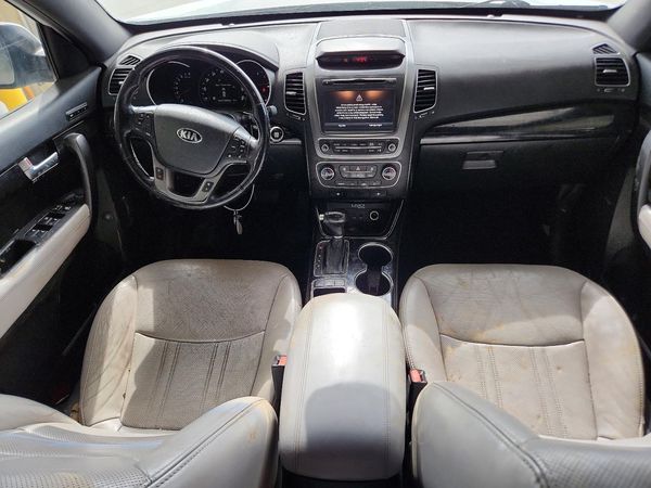 2014 KIA SORENTO