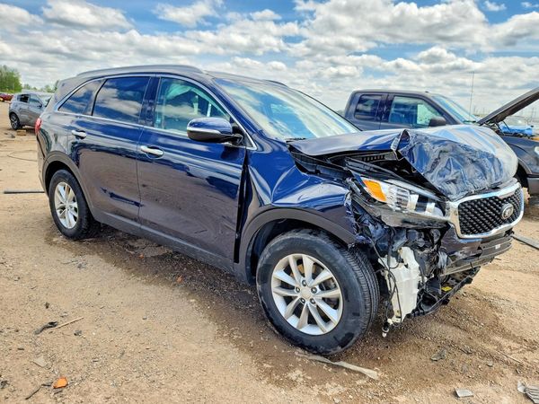 2017 KIA SORENTO L, LX