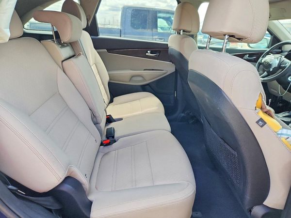 2017 KIA SORENTO L, LX