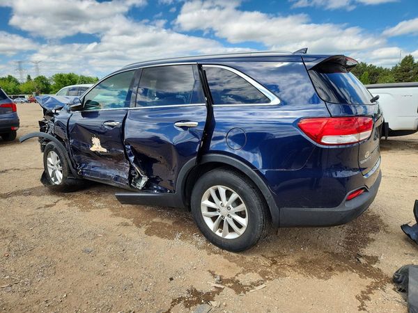 2017 KIA SORENTO L, LX