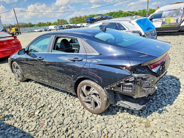 2024 HYUNDAI ELANTRA Limited