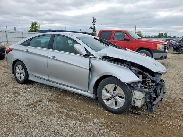 2014 HYUNDAI SONATA GLS/ GLS Popular — Passenger 3/4