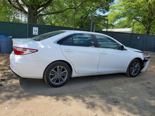 2017 TOYOTA CAMRY