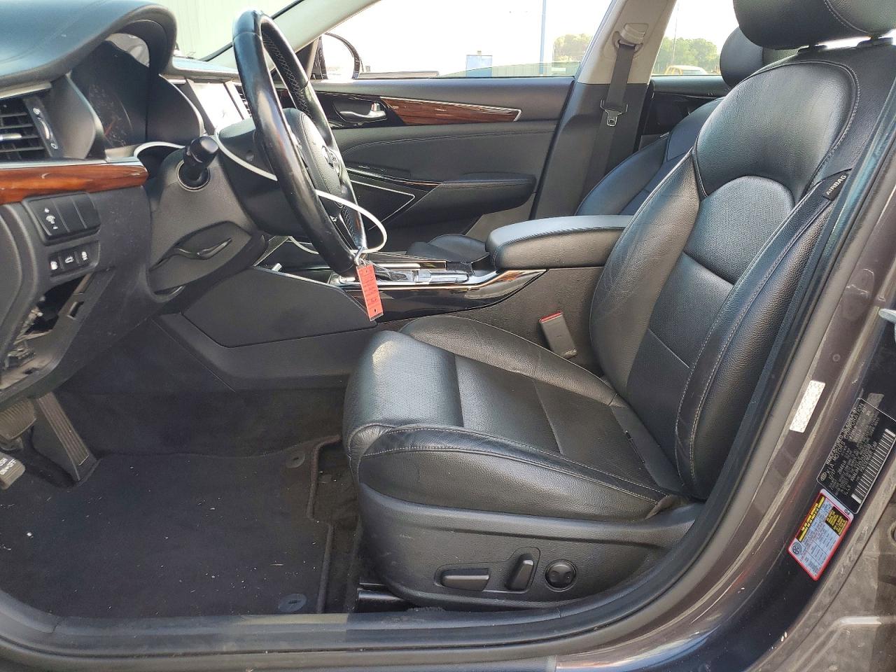 2018 KIA CADENZA Premium (Base)